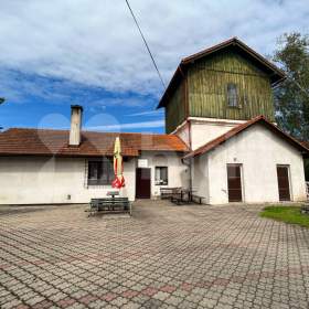 Fotka k inzerátu Prodej restaurace 95 m2, s pozemkem 365 m2, ulice Puškinova-  Holice / 19073655