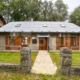 Dům s garáží po rekonstrukci Jindřichov. / 19210220