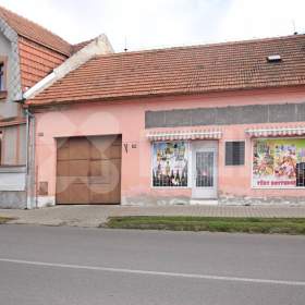 Fotka k inzerátu Prodej bývalého řeznictví a uzenářství s navazující stodolou v Sadské / 19229876