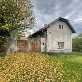 Fotka k inzerátu Nabídka domu s velkým pozemkem a potenciálem pro farmářské a podnikatelské aktivity v obci Svatbín / 19230226