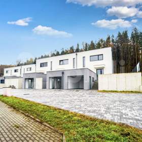 Fotka k inzerátu Prodej řadového domu 4+kk,152 m2, pozemek 580 m2, Hluboká nad Vltavou / 19266750