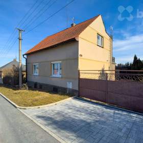 Prodej RD 137 m2 se zahradou 4602 m2 v obci Bratronice u Kladna / 19382116