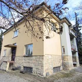 Prodej bytového domu/2G/7PS 670 m², pozemek 945 m², Praha -  Libeň / 19382660