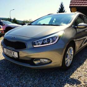 Fotka k inzerátu Kia Ceed EXCLUSIVE 1.6 GDI 99 kW / 19169437