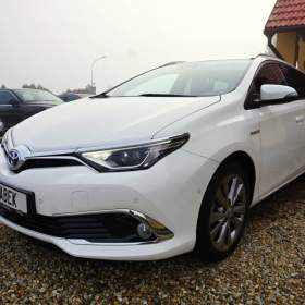 Fotka k inzerátu Toyota Auris EXECUTIV 1,8 HSD 73 kW / 19281204