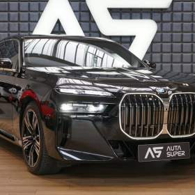 Fotka k inzerátu BMW 740xd Crystal Nez. Top G- Lusso / 18842019