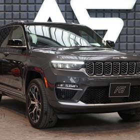 Fotka k inzerátu Jeep Grand Cherokee 5.7L V8 HEMI Summit Pano Masáž / 18851912