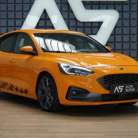 Fotka k inzerátu Ford Focus ST 206kW B&O HUD Kamera Recaro / 18863775