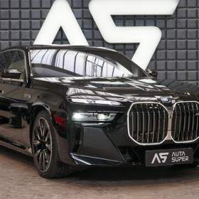 BMW M760e Lusso Theatre Executive / 18957161
