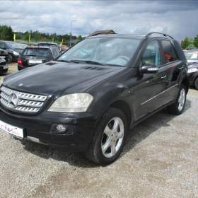 Fotka k inzerátu Mercedes- Benz 3,0 CDI 4Matic na pružinách a / 19071975