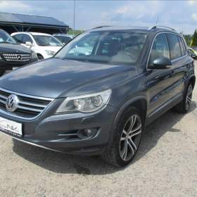 Fotka k inzerátu Volkswagen Tiguan 2,0 TDI 4Motion CR DSG R- LINE / 19133106