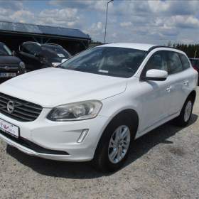 Fotka k inzerátu Volvo XC60 2,0 D3 100kw Momentum / 19133244