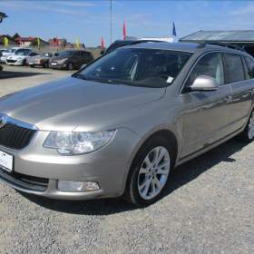 Fotka k inzerátu Škoda Superb 2,0 TDI CR 103kW Elegance, bez / 19138563