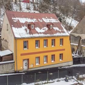 Fotka k inzerátu Prodej rodinného domu, 3 bytové jednotky, Jáchymov / 19298028